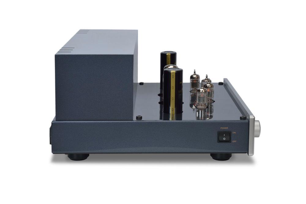 086b-PrimaLunaEvo200TubePreamplifier-silver-quarterturned-withoutcage-whiteb