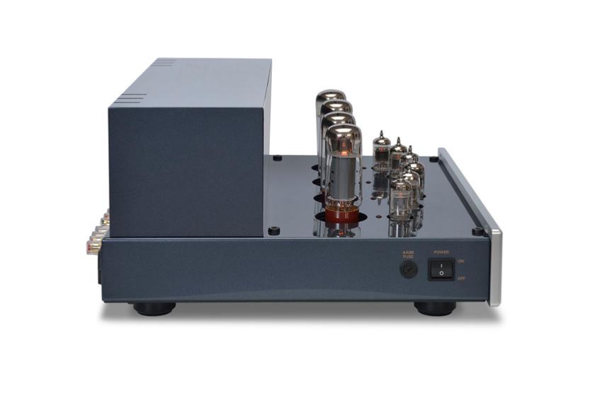 038b-PrimaLunaEvo300TubePoweramplifier-silver-quarterturned-withoutcage-whit