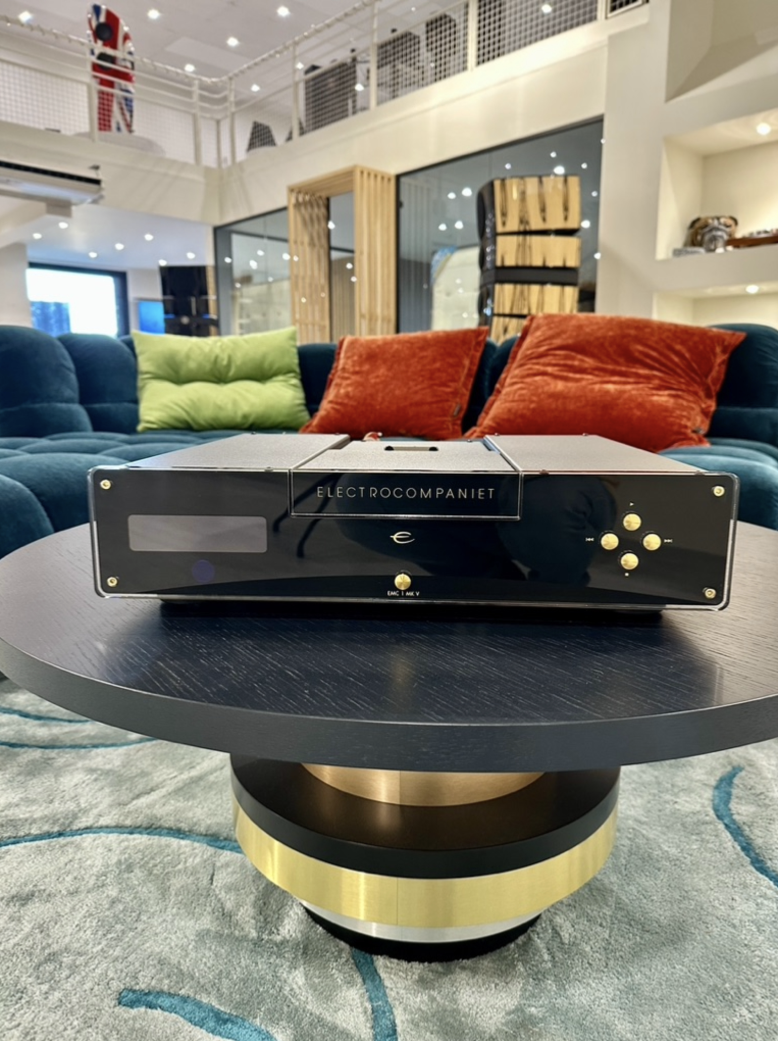 Electrocompaniet – EMC-1 UP MKV  en demonstration