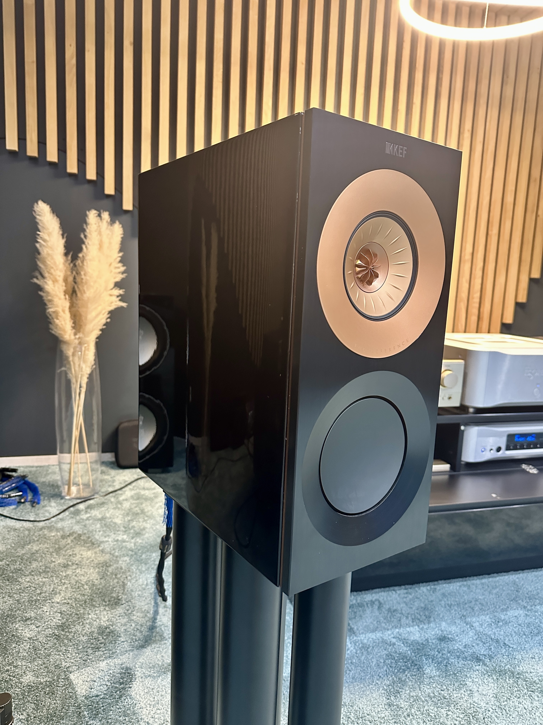 KEF REFERENCE 1 META, EN ÉCOUTE DANS NOTRE SHOWROOM......