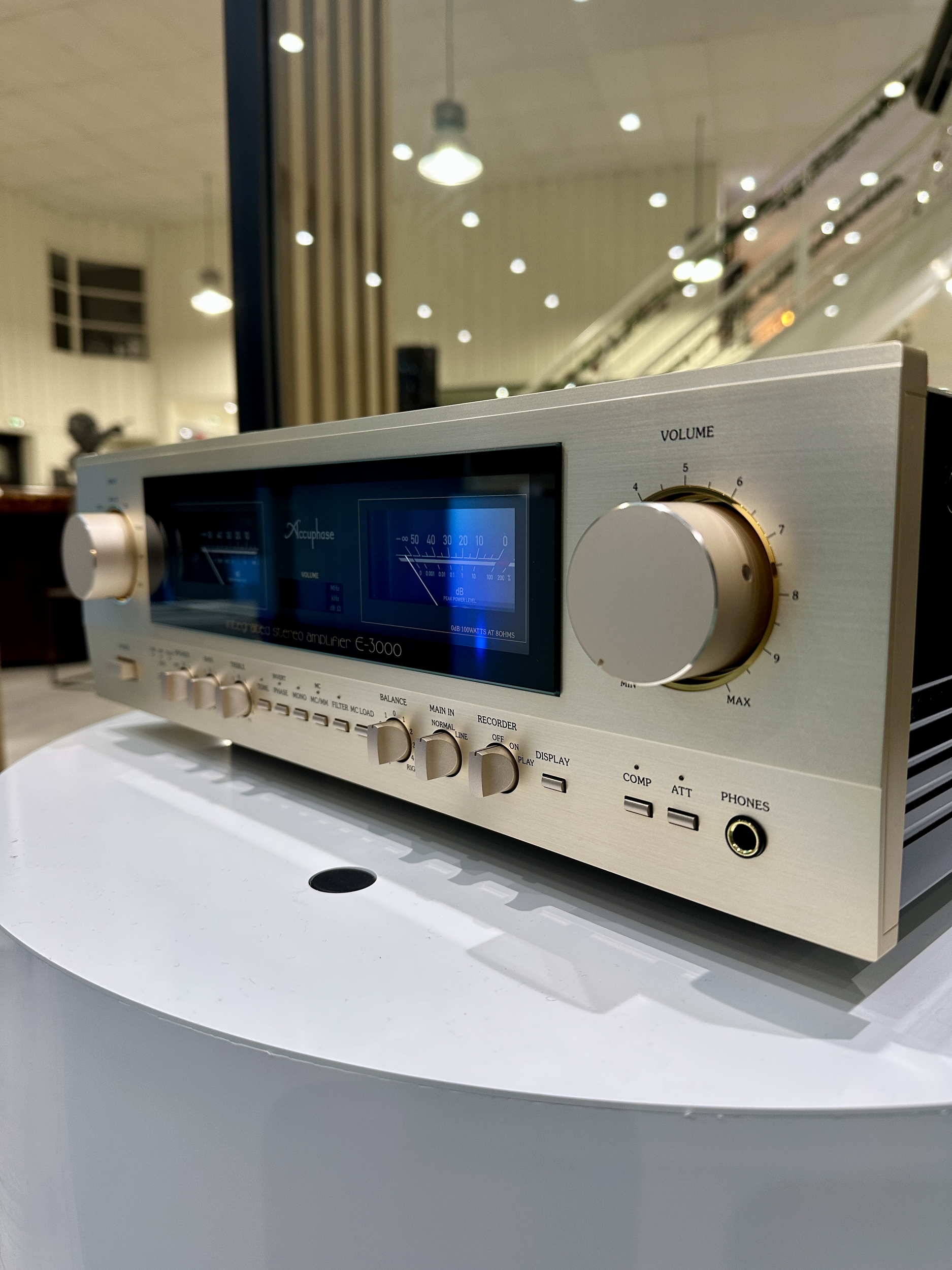 ACCUPHASE E-3000