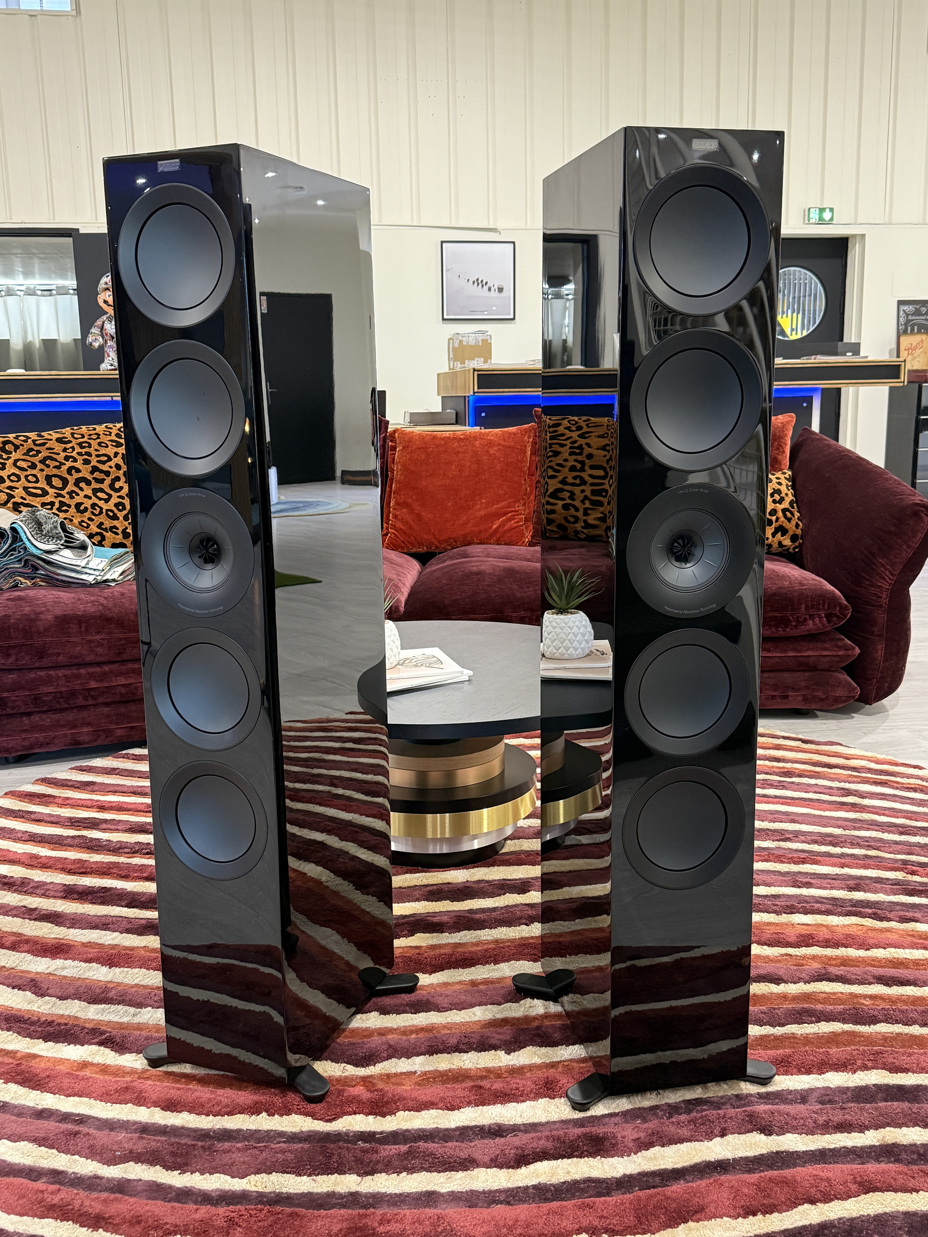 KEF R11 Meta Noir – Superbe paire d’enceintes colonne haut de gamme - modèle de démo