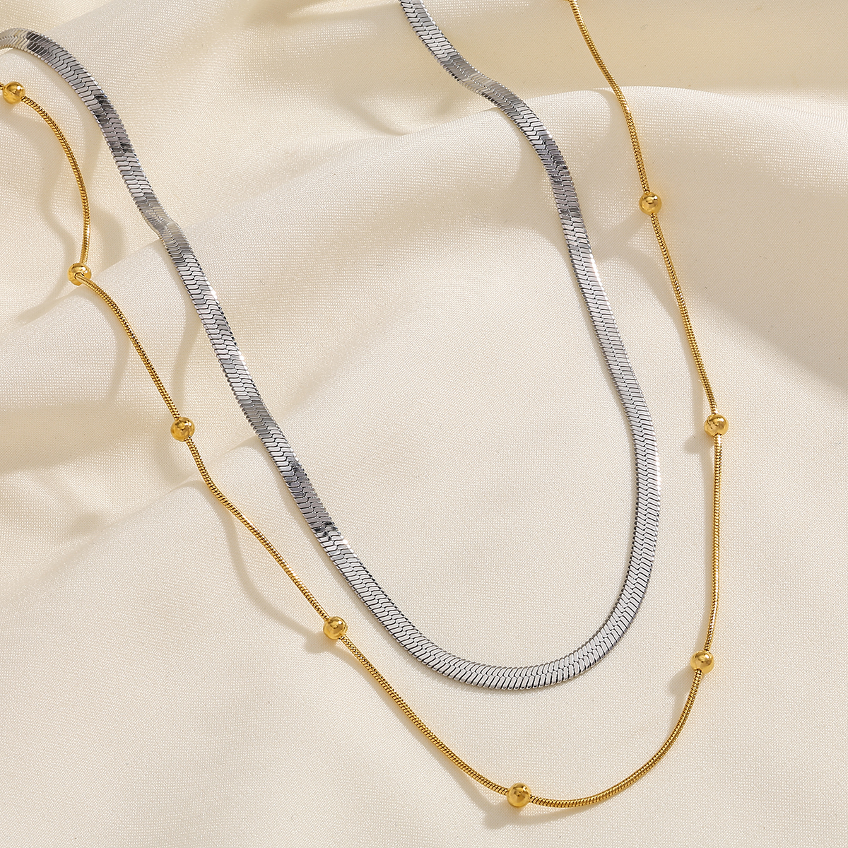 collier-femme-acier-dore-inoxydable