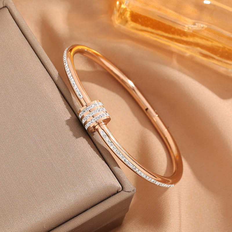 bracelet-jonc-diamant-acier-inoxydable-or-rose-femme-974-reunion-idee-cadeaux