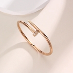 bracelet-jonc-acier-inoxydable-or-rose-diaman-femme-974-reunion-idee-cadeaux