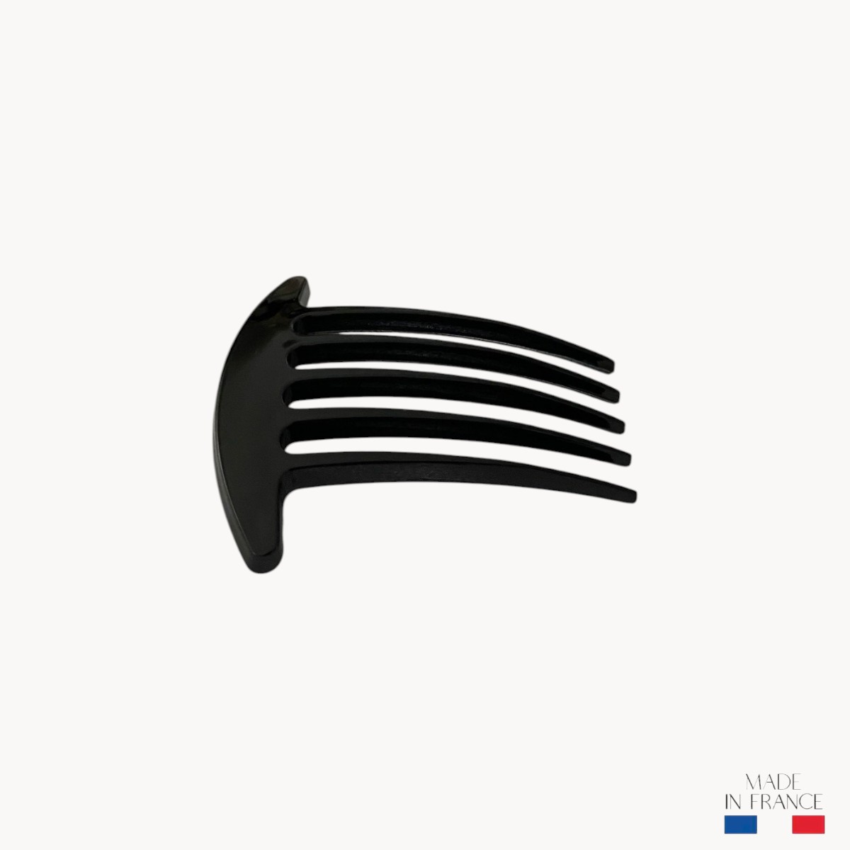 peigne-noir-injecté-5-dents-3-Photoroom