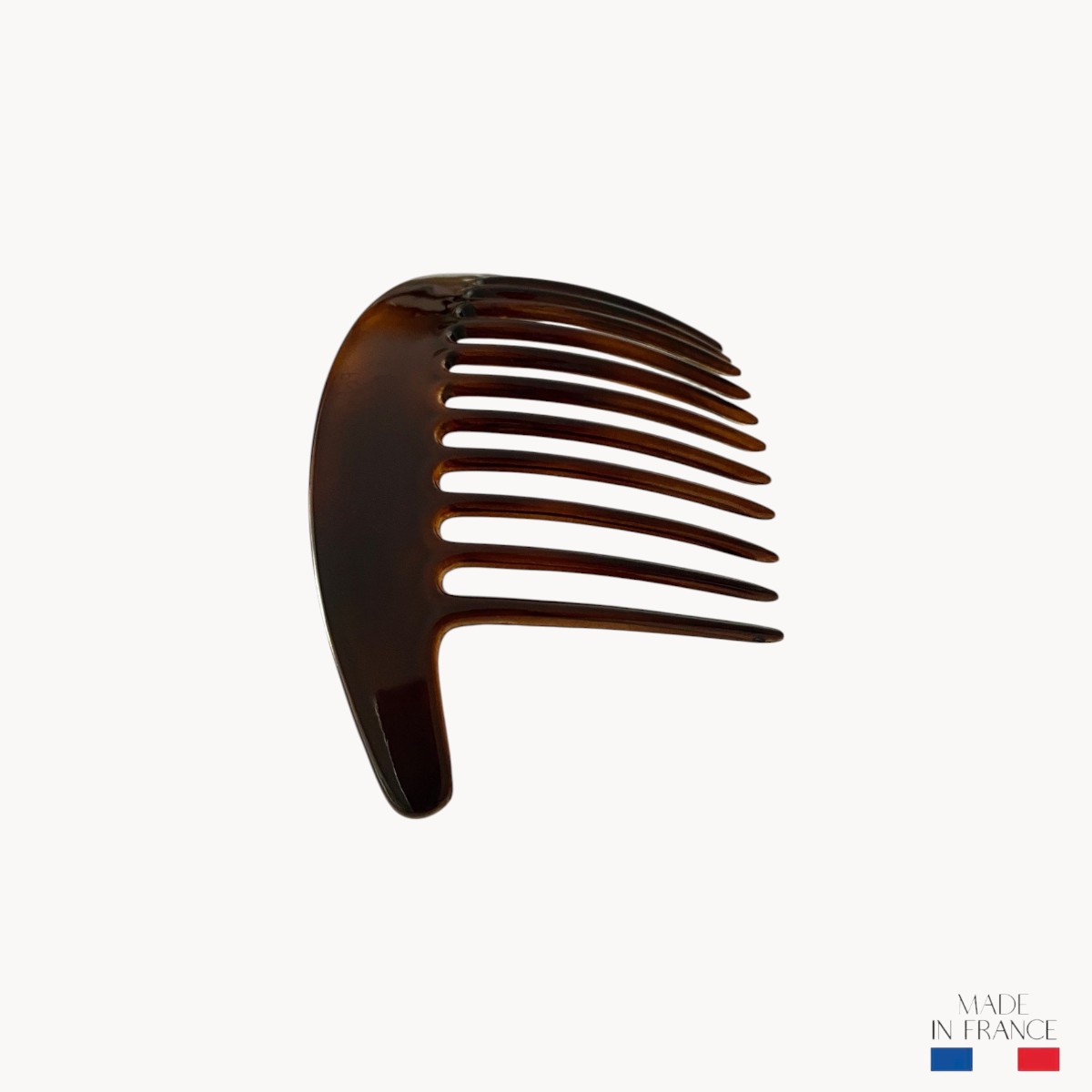 peigne-injecté-11-dents-marron-3-Photoroom
