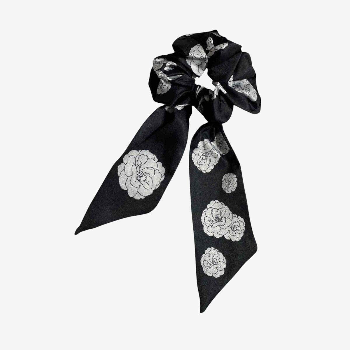Chouchou foulard noir à fleurs blanches