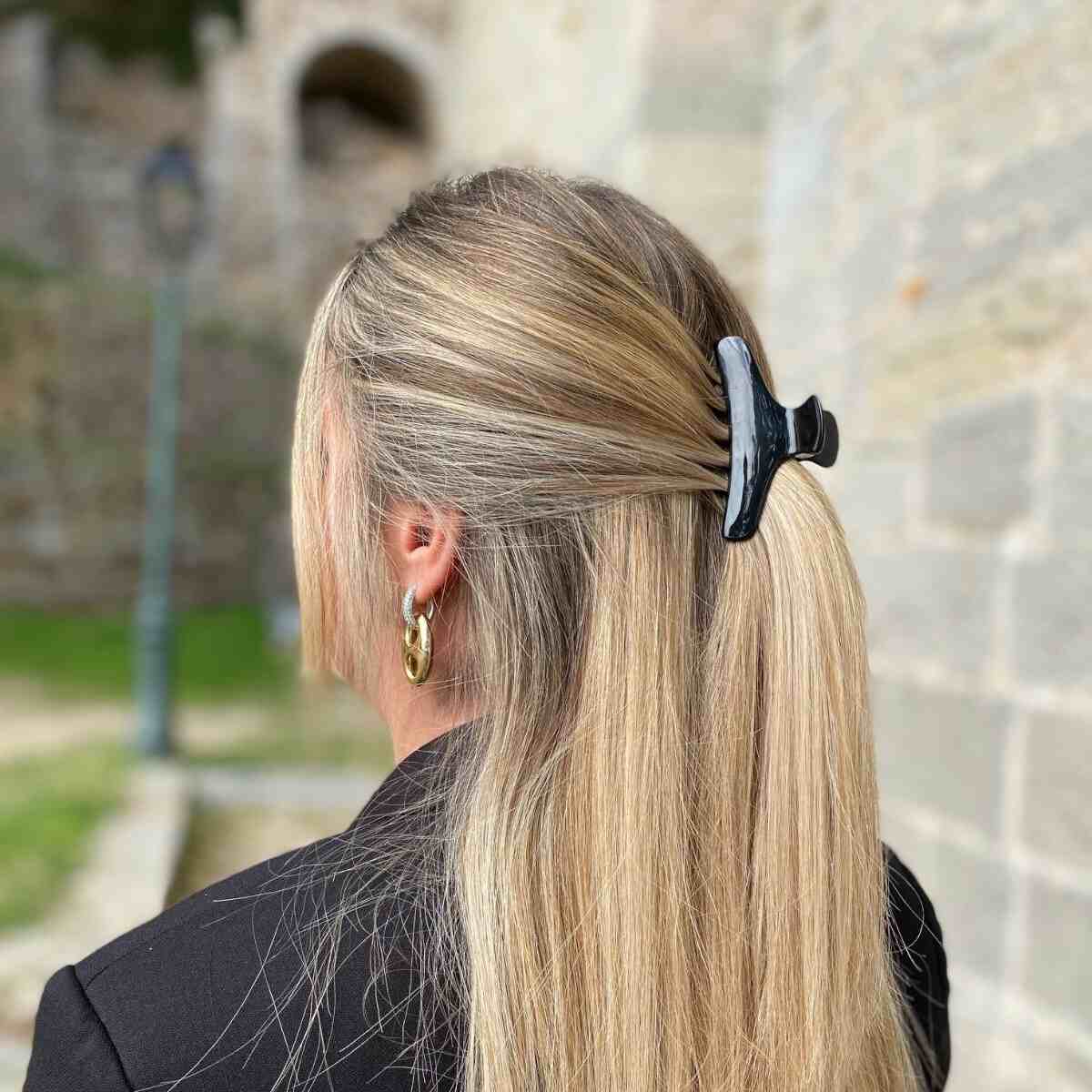 Pince à cheveux classique noire 8 cm