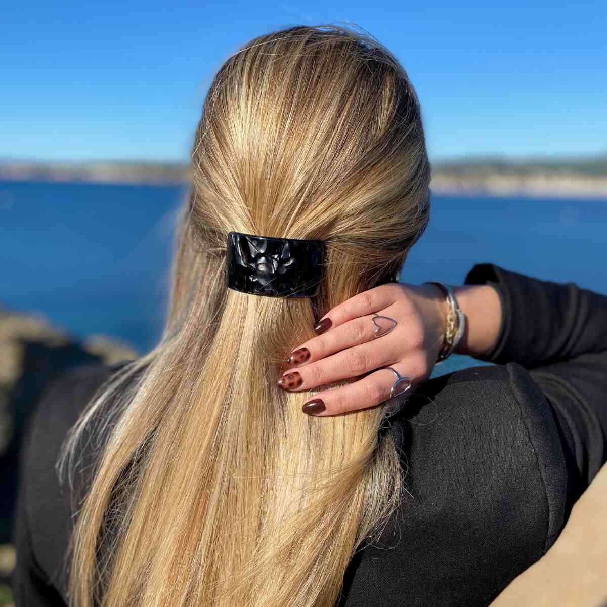 Barrette à cheveux large et bombée Héléna