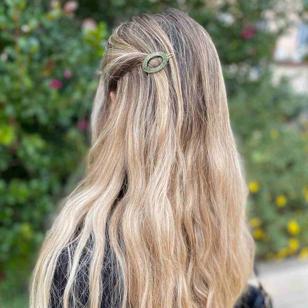 Petite barrette à cheveux Chloé pailletée or