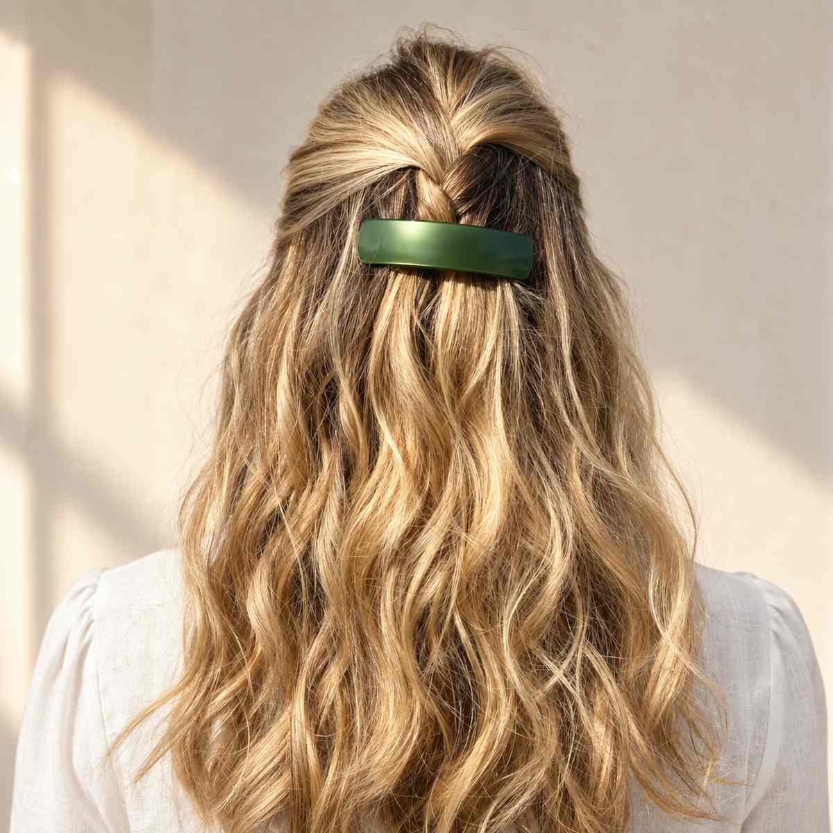 barrette cheveux victoria verte portée