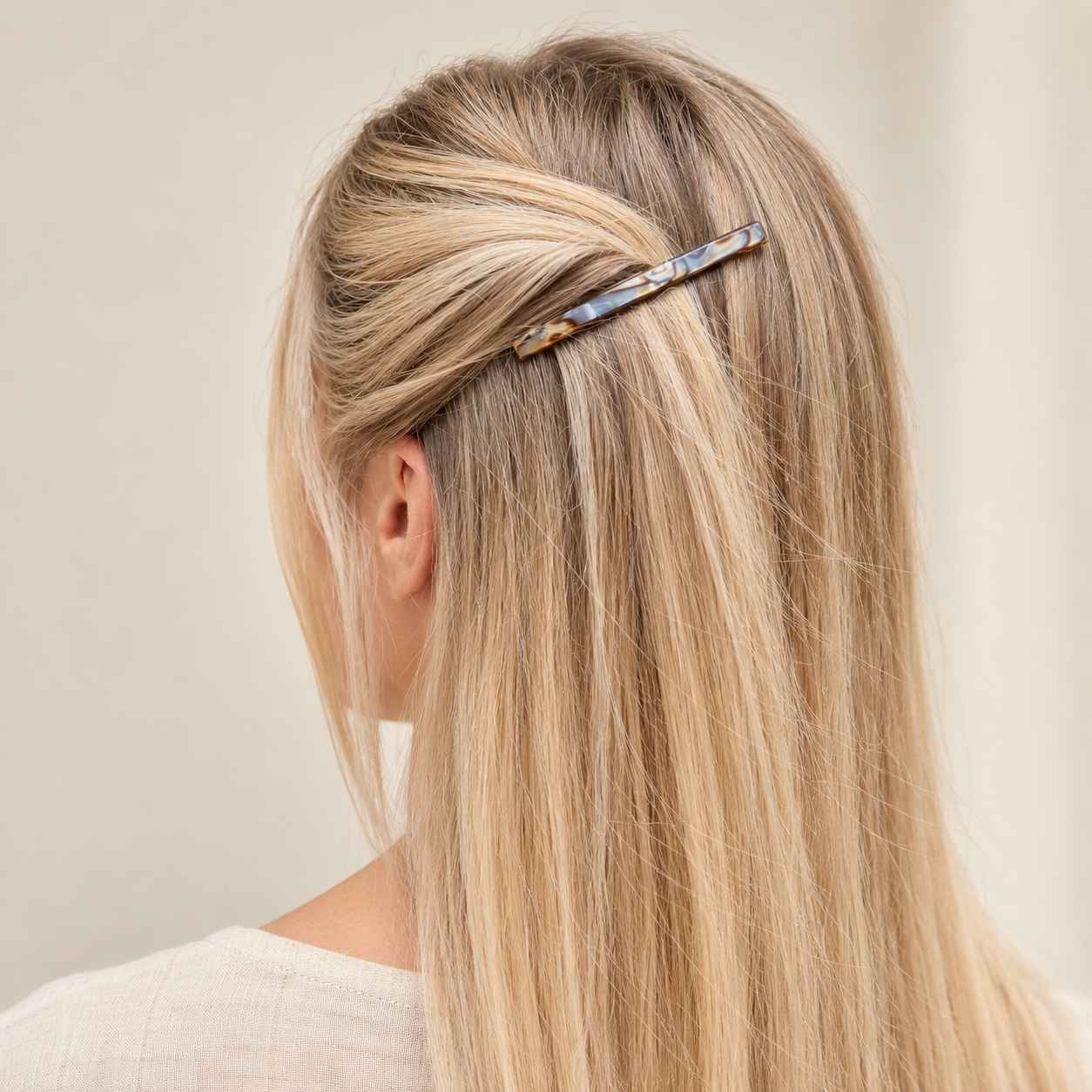 Barrette à cheveux Valentine onyx portée
