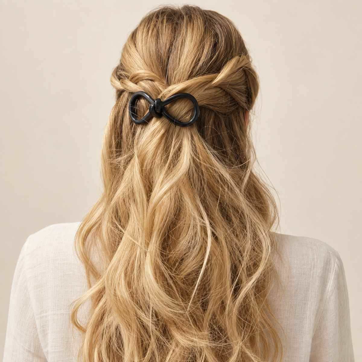 Barrette à cheveux Alexia portée