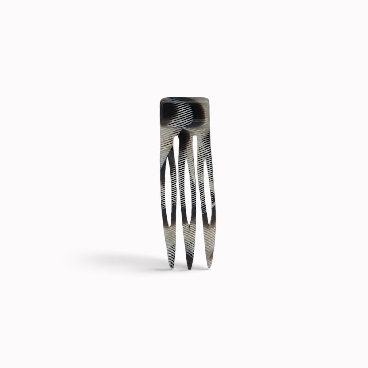 peigne-a-cheveux-3-dents-nacre-noir-et-blanc