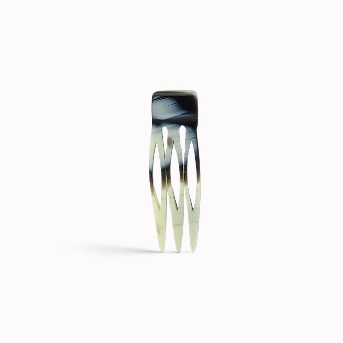 peigne-a-cheveux-3-dents-corne-noire