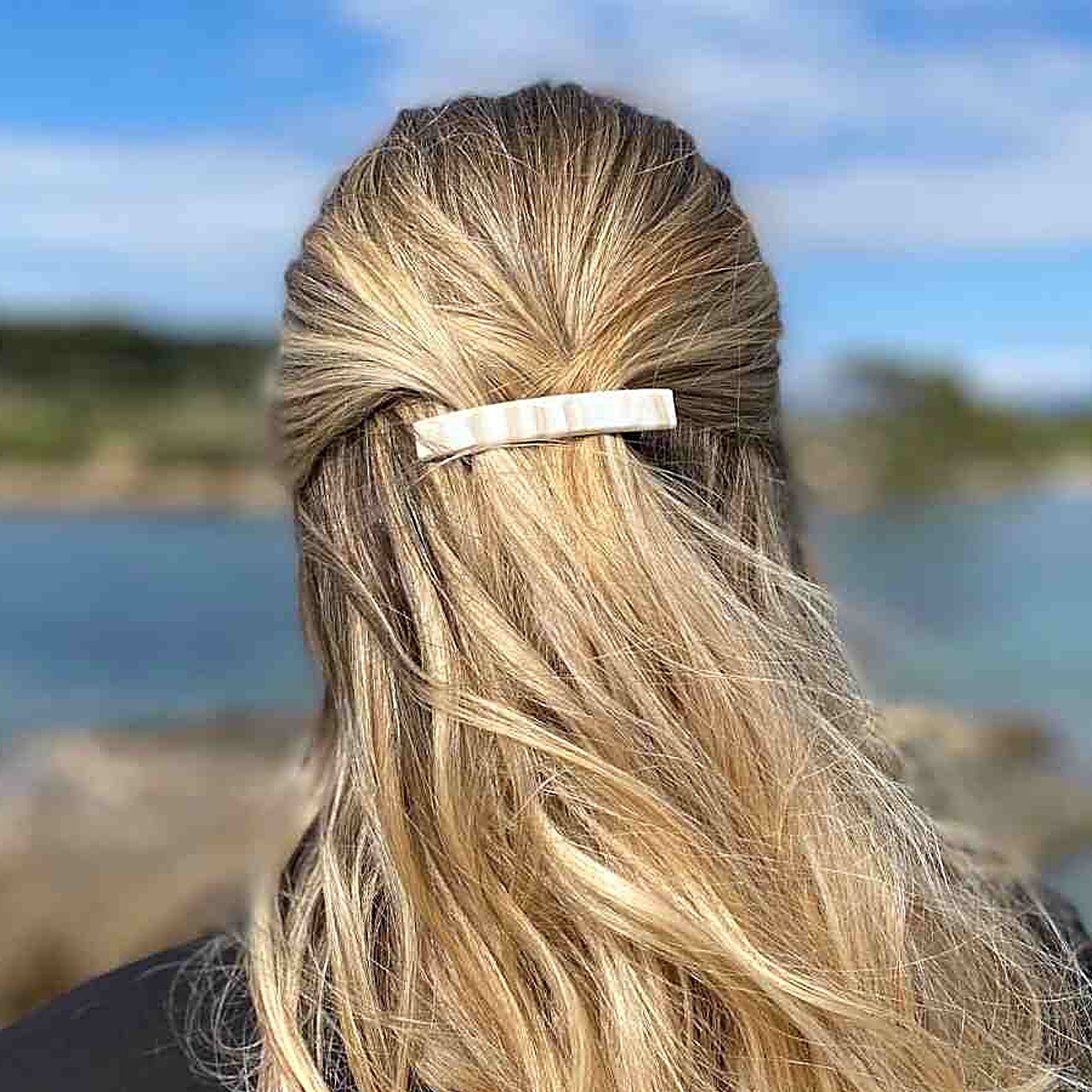 barrette-cheveux-pauline-classique-alba-portee
