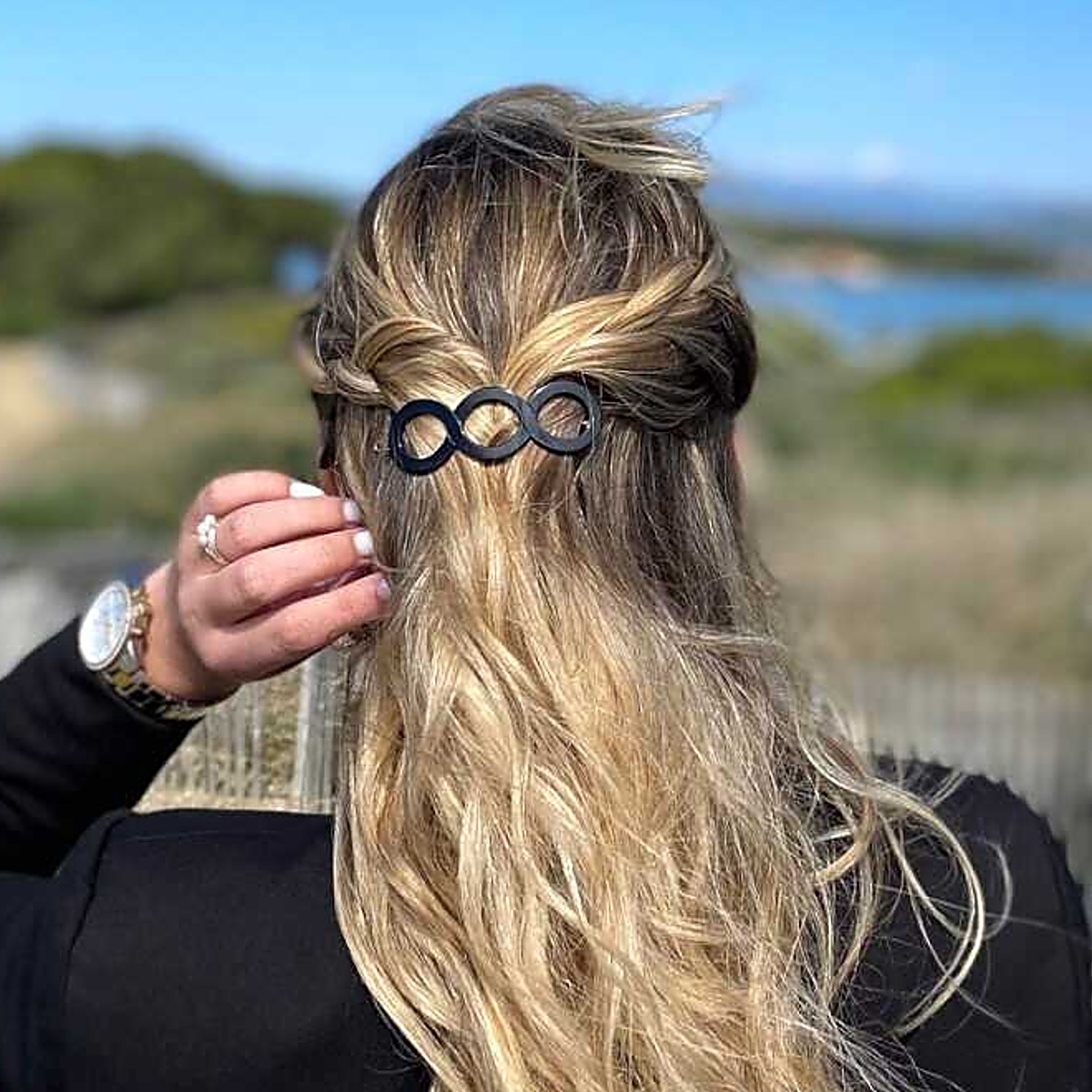barrette-cheveux-emma-portee