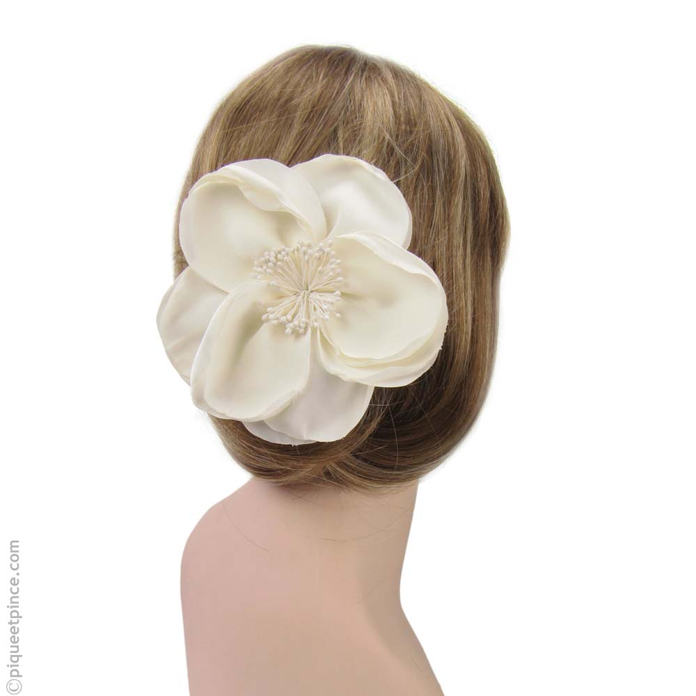 accessoire cheveux  fleur blanche