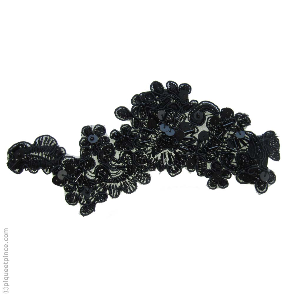 dentelle noire et perles pour chignon