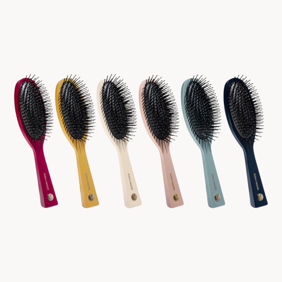 brosse-cheveux-pointes-plastique-pastel-collection-Photoroom