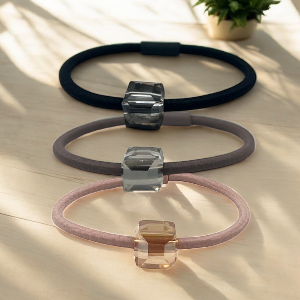 Élastiques à cheveux avec accessoire cristal - Disponibles en 3 coloris
