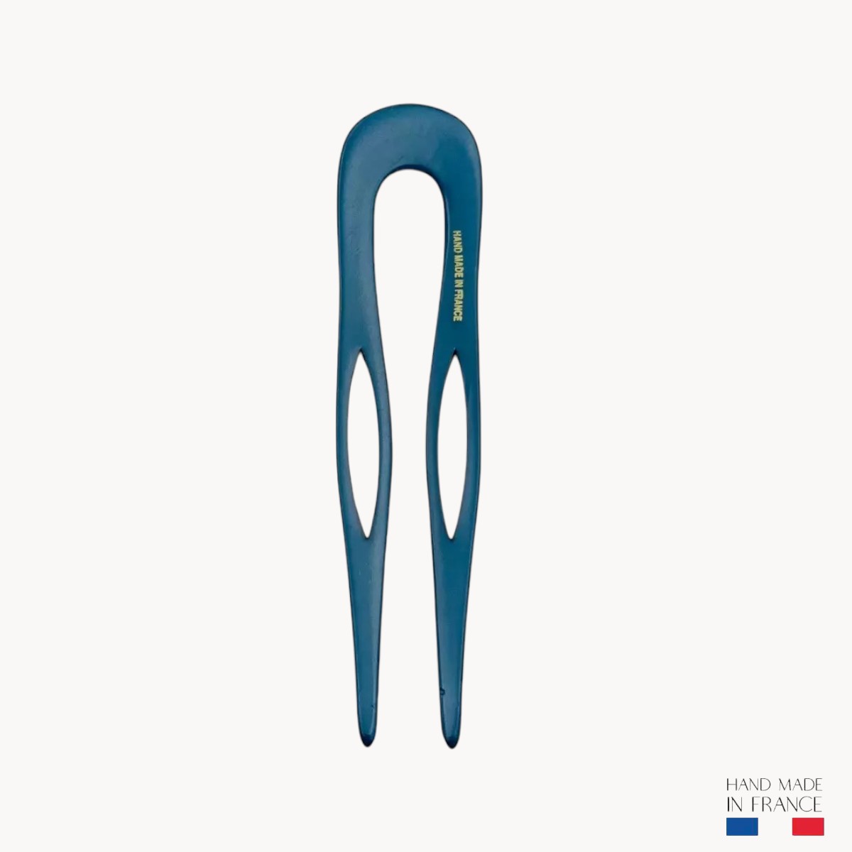 pic-a-cheveux-bleu-marine-8-Photoroom