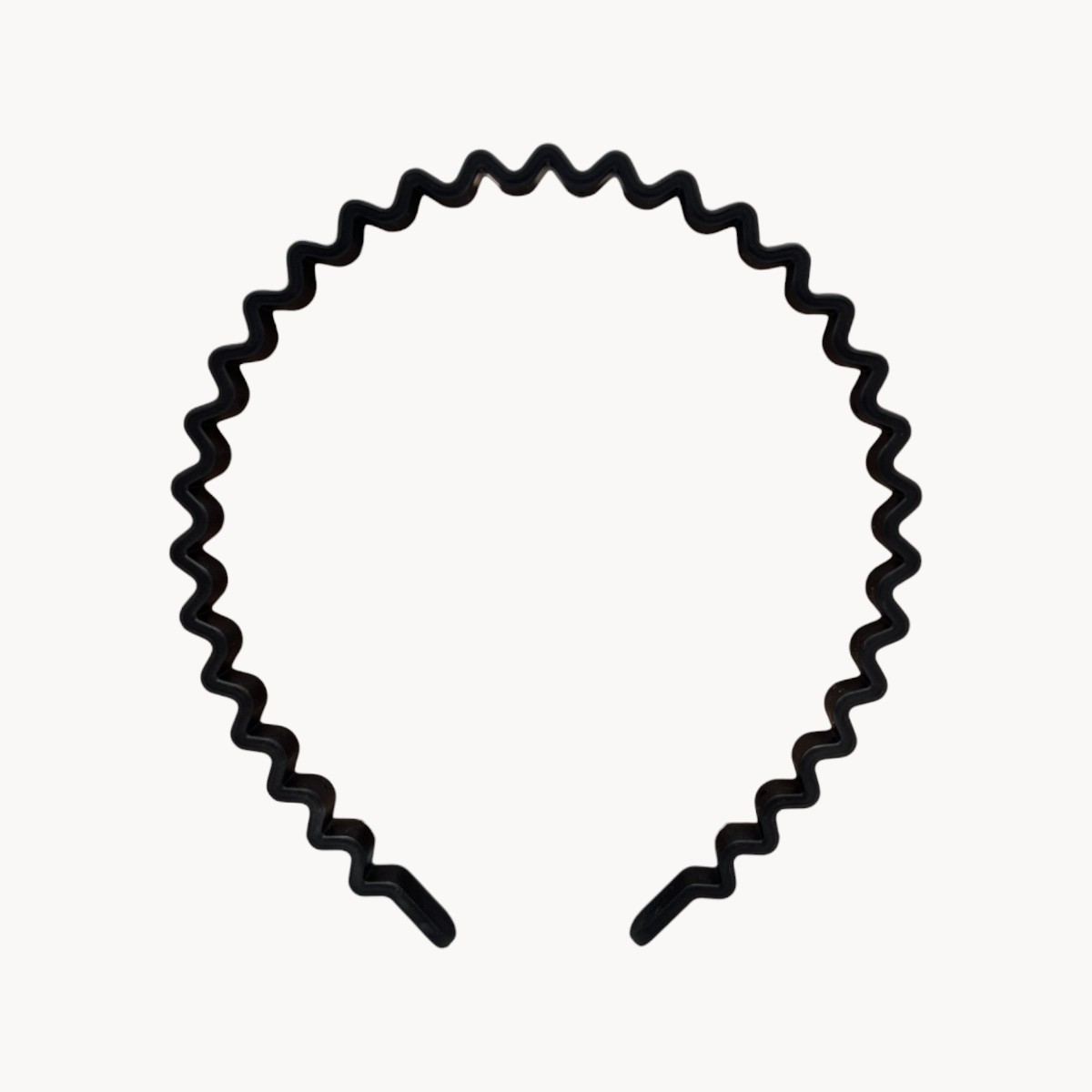 Serre-tête homme noir à ondulations fines – Légèreté et style discret