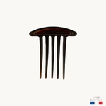 peigne-marron-injecté-5-dents-2-Photoroom