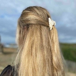 petite pince à cheveux alba beige nacré 5
