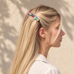 Barrette cheveux Sarah strass multicolores portée
