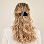 Barrette à cheveux Maurine portée