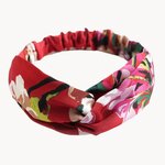 bandeau-cheveux-rouge-a-fleurs-Photoroom