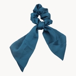 chouchou-cheveux-satiné-bleu-Photoroom