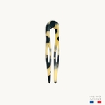 petit-pic-a-cheveux-ecaille-claire-Photoroom