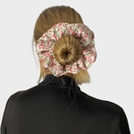 chouchou-cheveux-fleurs-rose-2