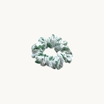 chouchou-cheveux-8-fleurs-vert-Photoroom