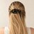 Barrette à cheveux Constance écaille foncée portée
