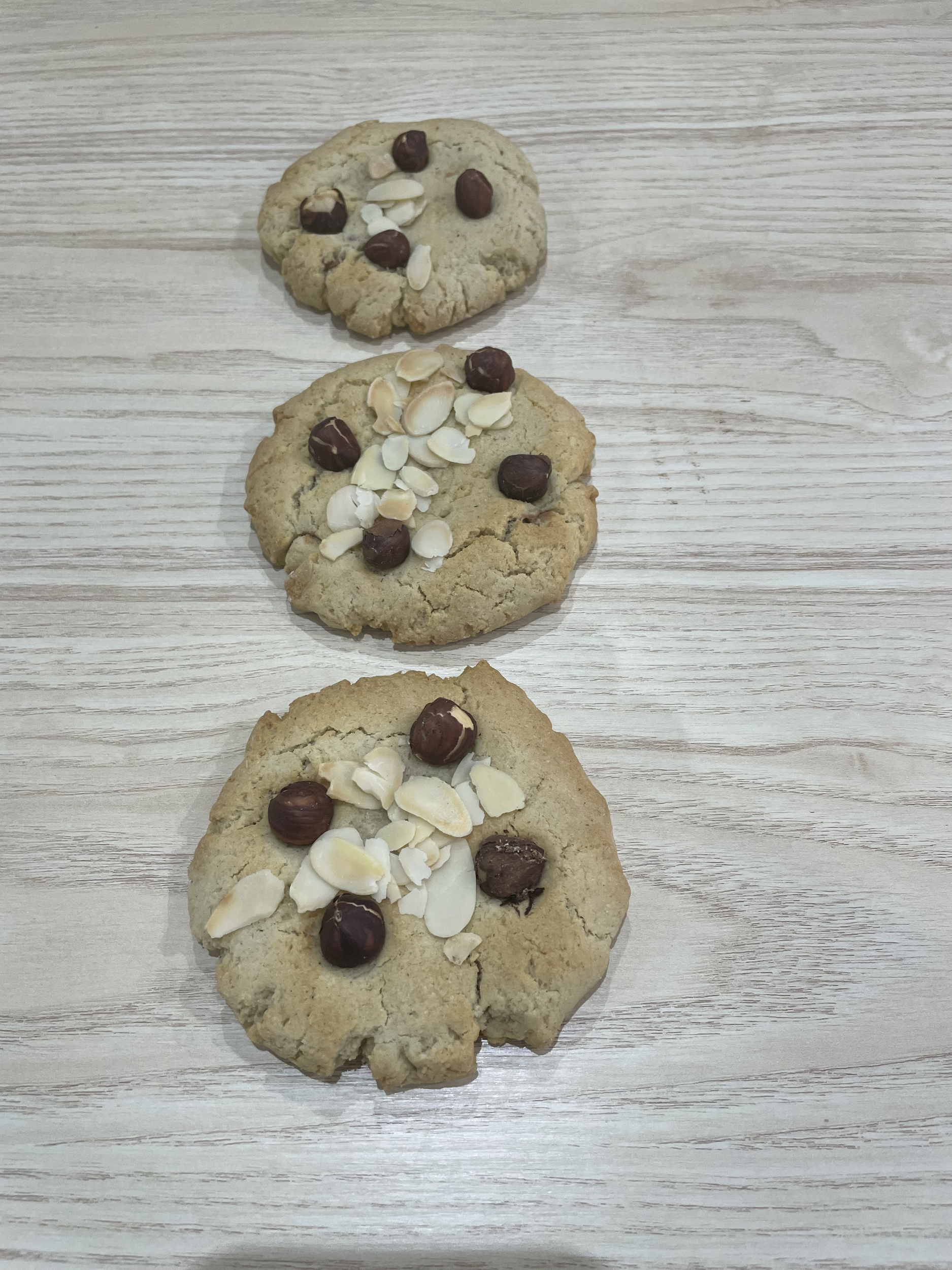 3 cookies fourrés praliné sans gluten et sans produits laitier