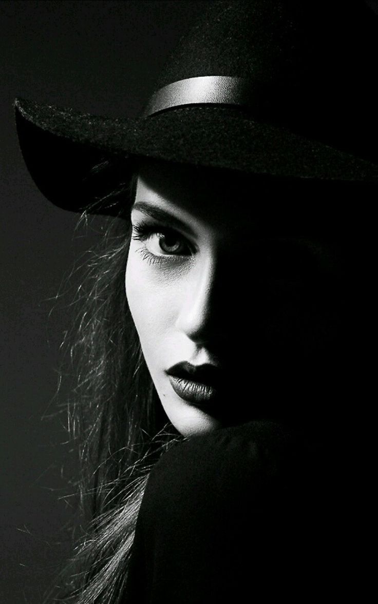 image femme noir et blanc