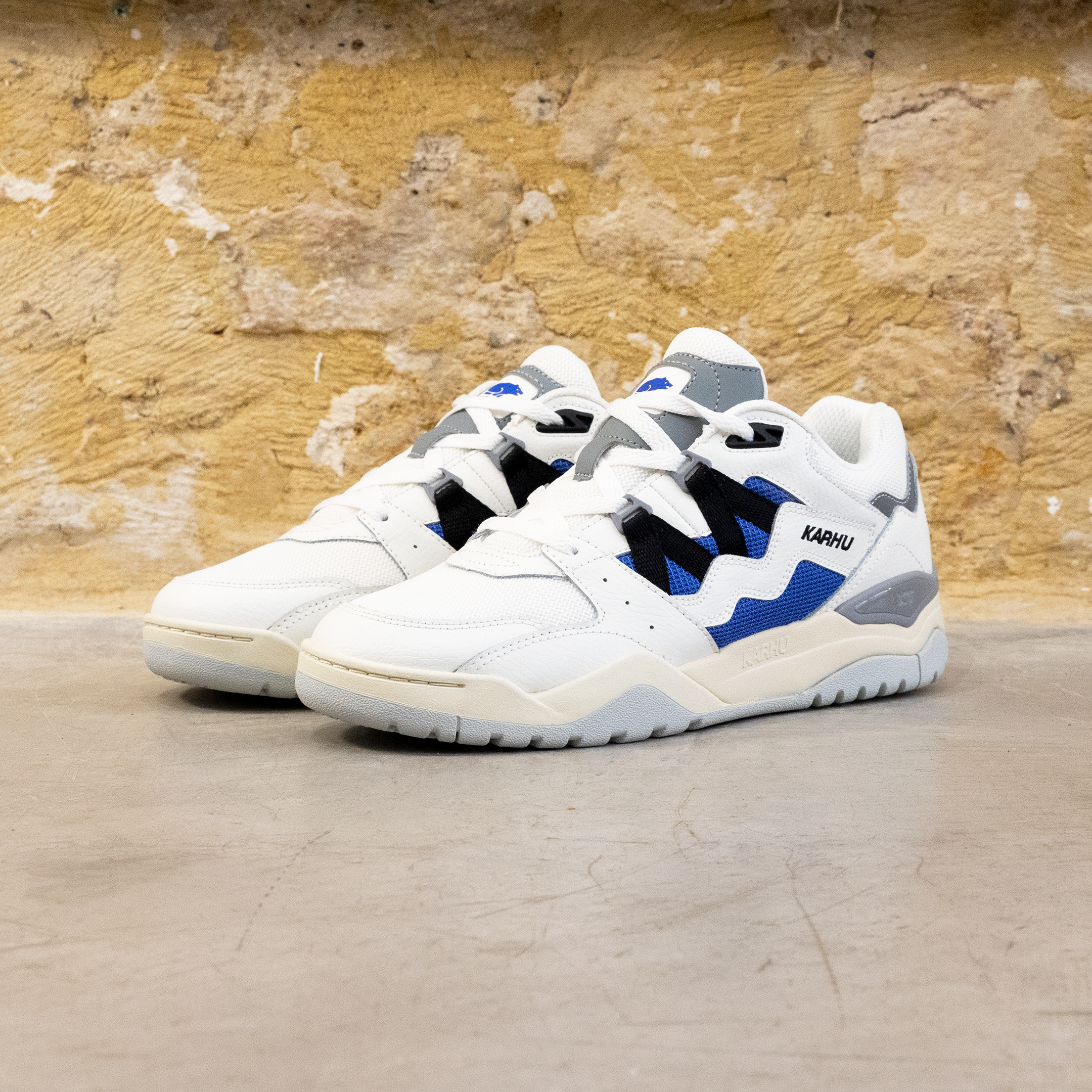FUSION XT  BRIGHT WHITE _ DAZZLING BLUE paire dvnt
