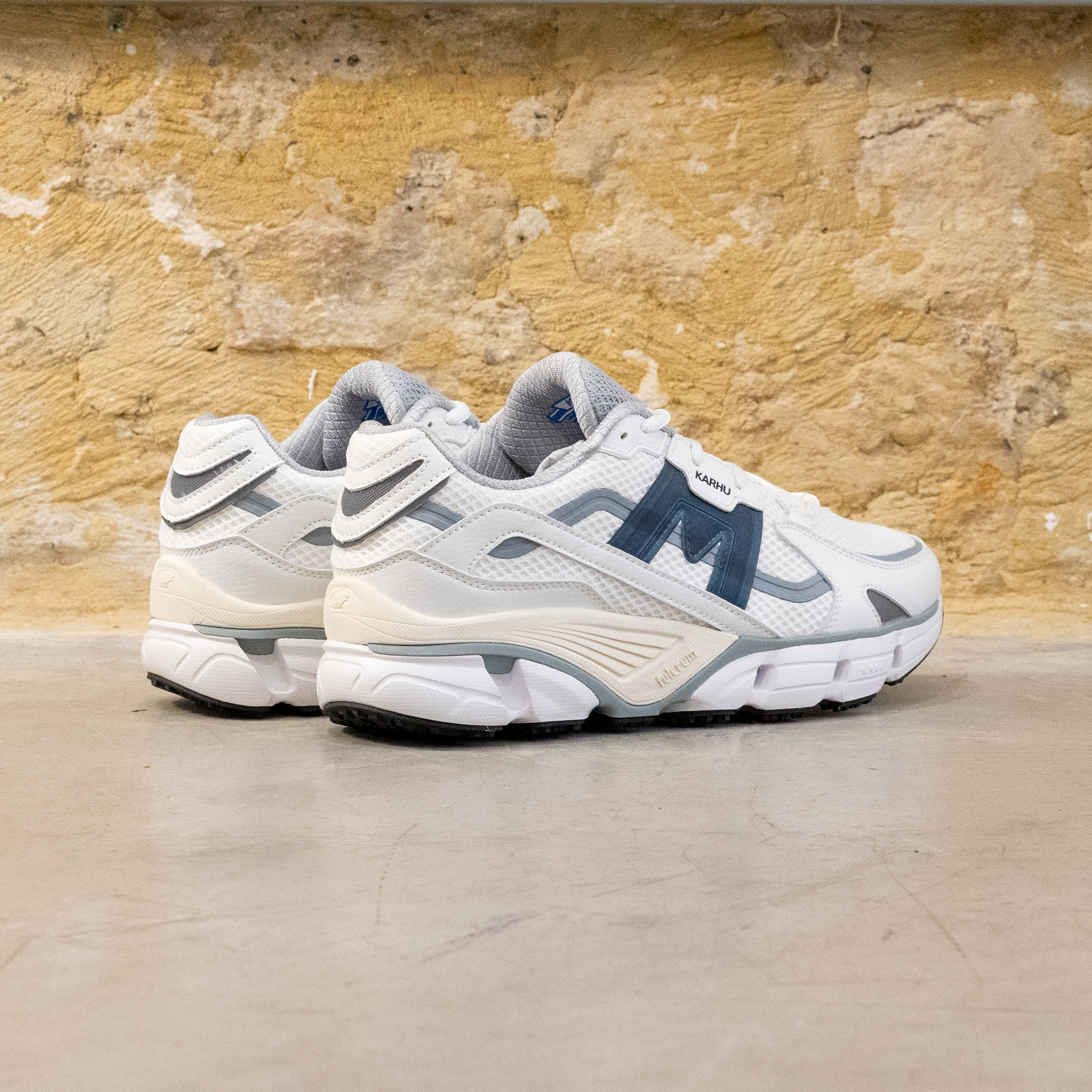 SUPER FULCRUM  BLANC DE BLANC_DARK GULL GRAY paire arriere