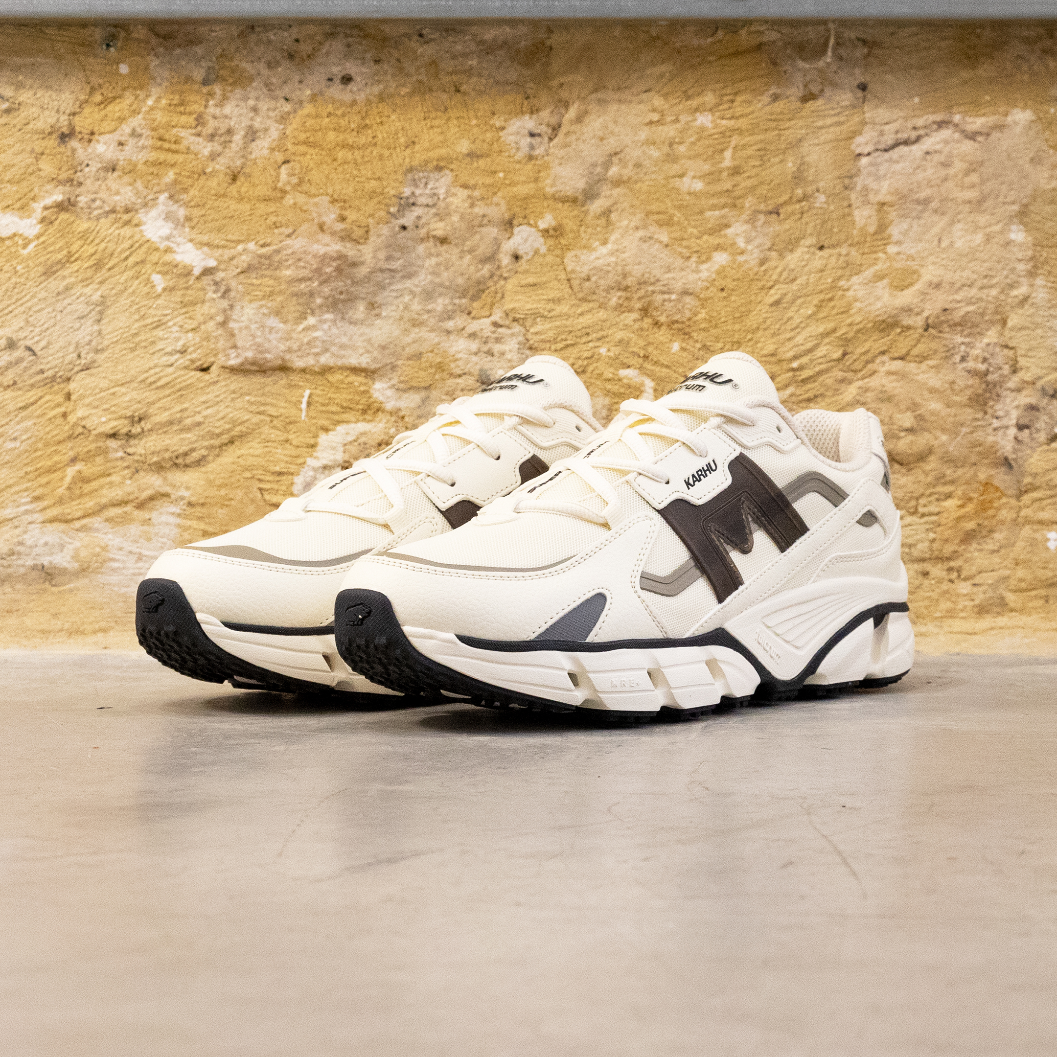 SUPER FULCRUM  VANILLA ICE_BLACK paire avant