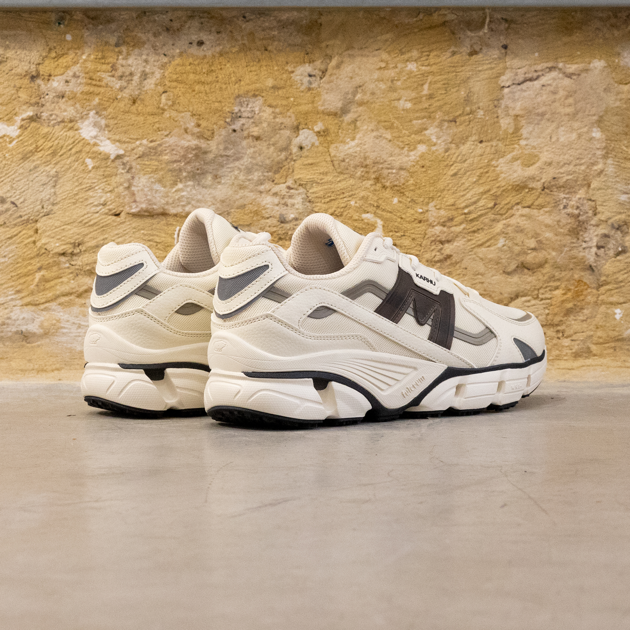 SUPER FULCRUM  VANILLA ICE_BLACK paire drr
