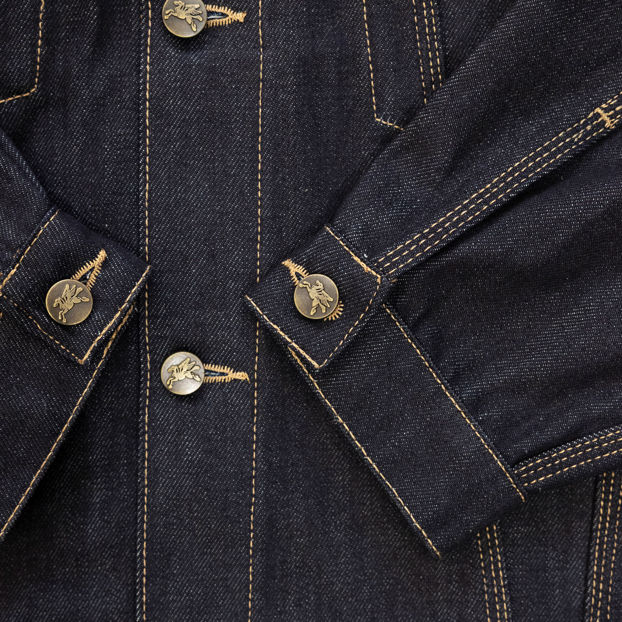 GOODIES SPORTIVE Raw Denim Trucker vue manche
