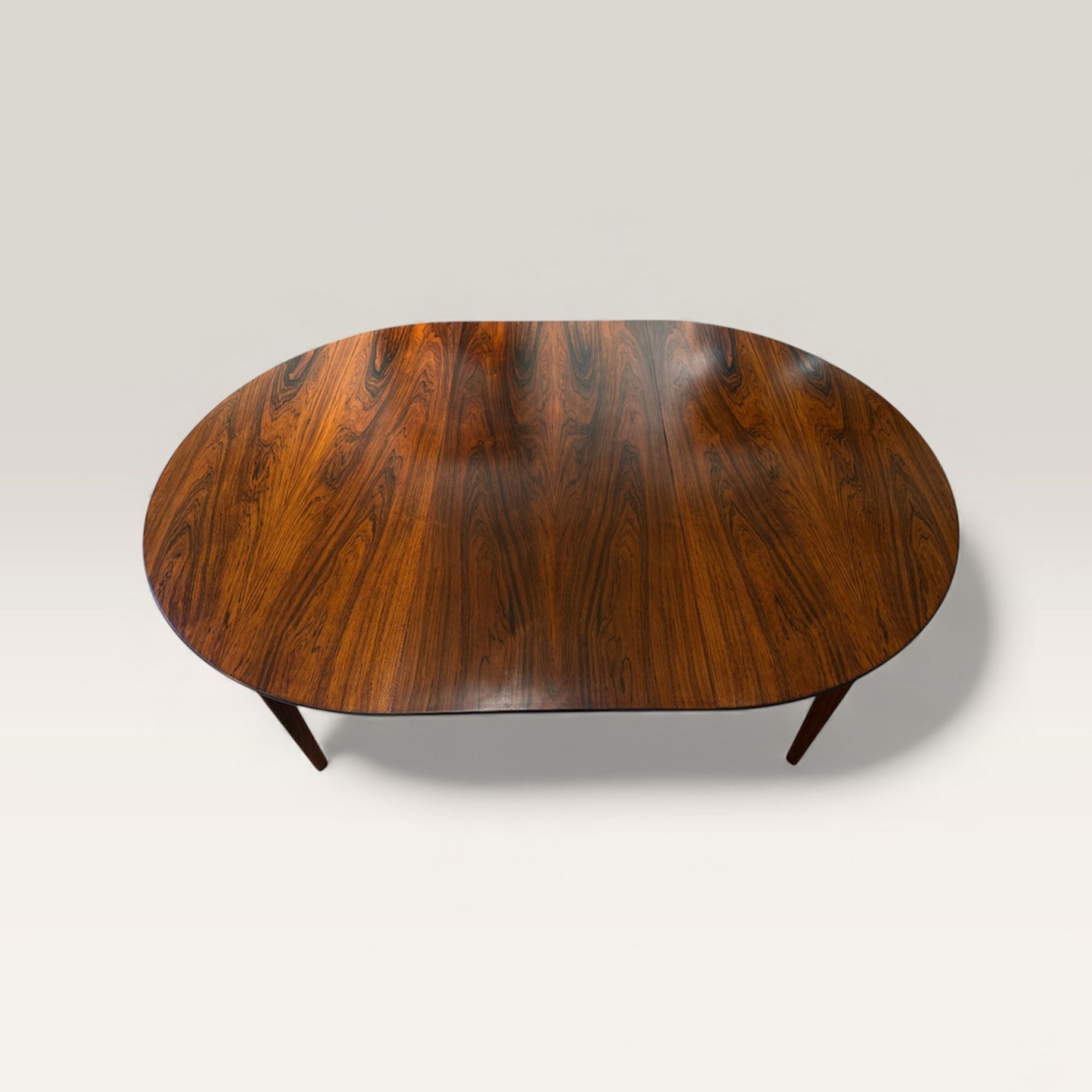 Table ronde palissandre par Kjaernulf 9