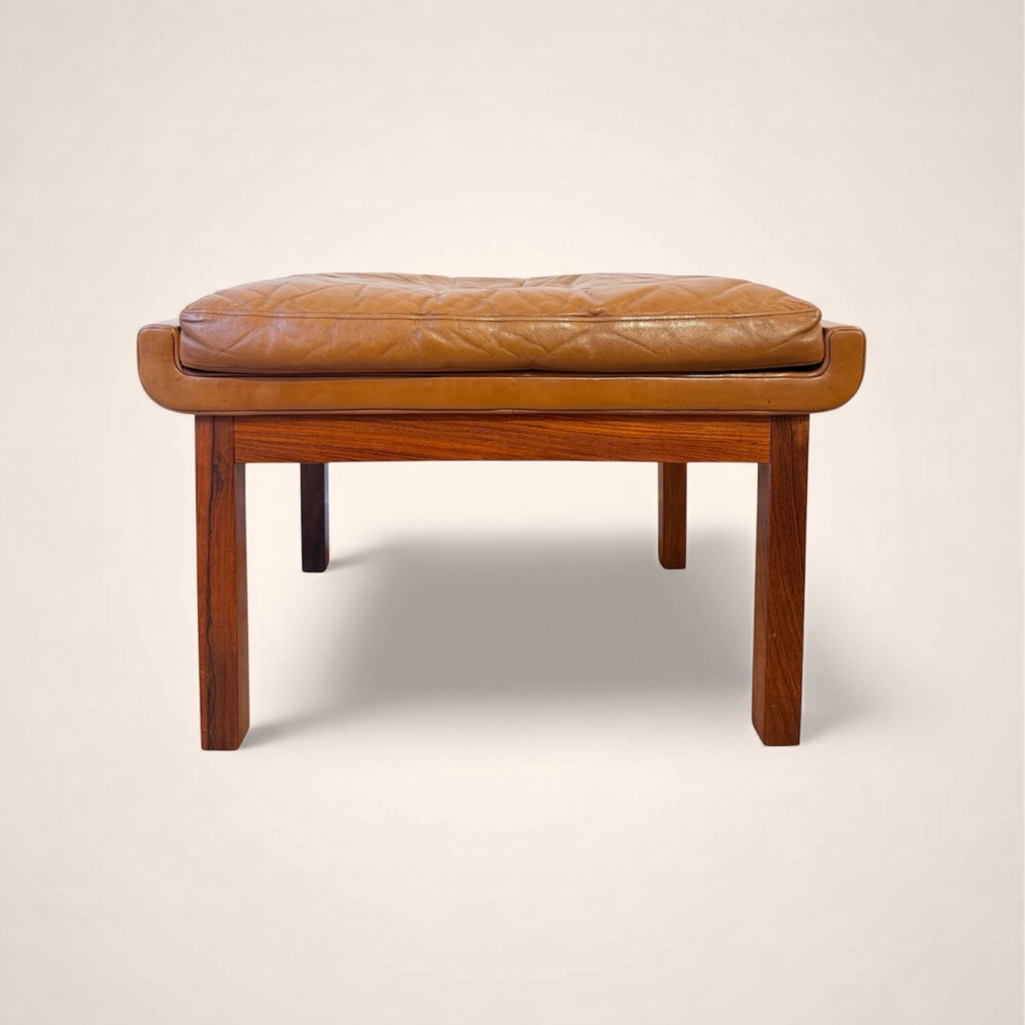 finn_juhl_stool_france_daverkosen_rosewood_leather 3