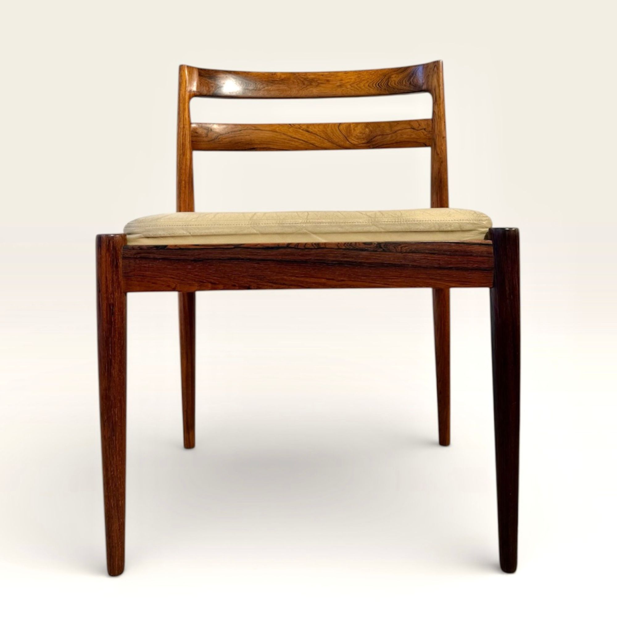 Chaises en palissandre et cuir par Kaï Kristiansen_Magnus Olesen_1960 6