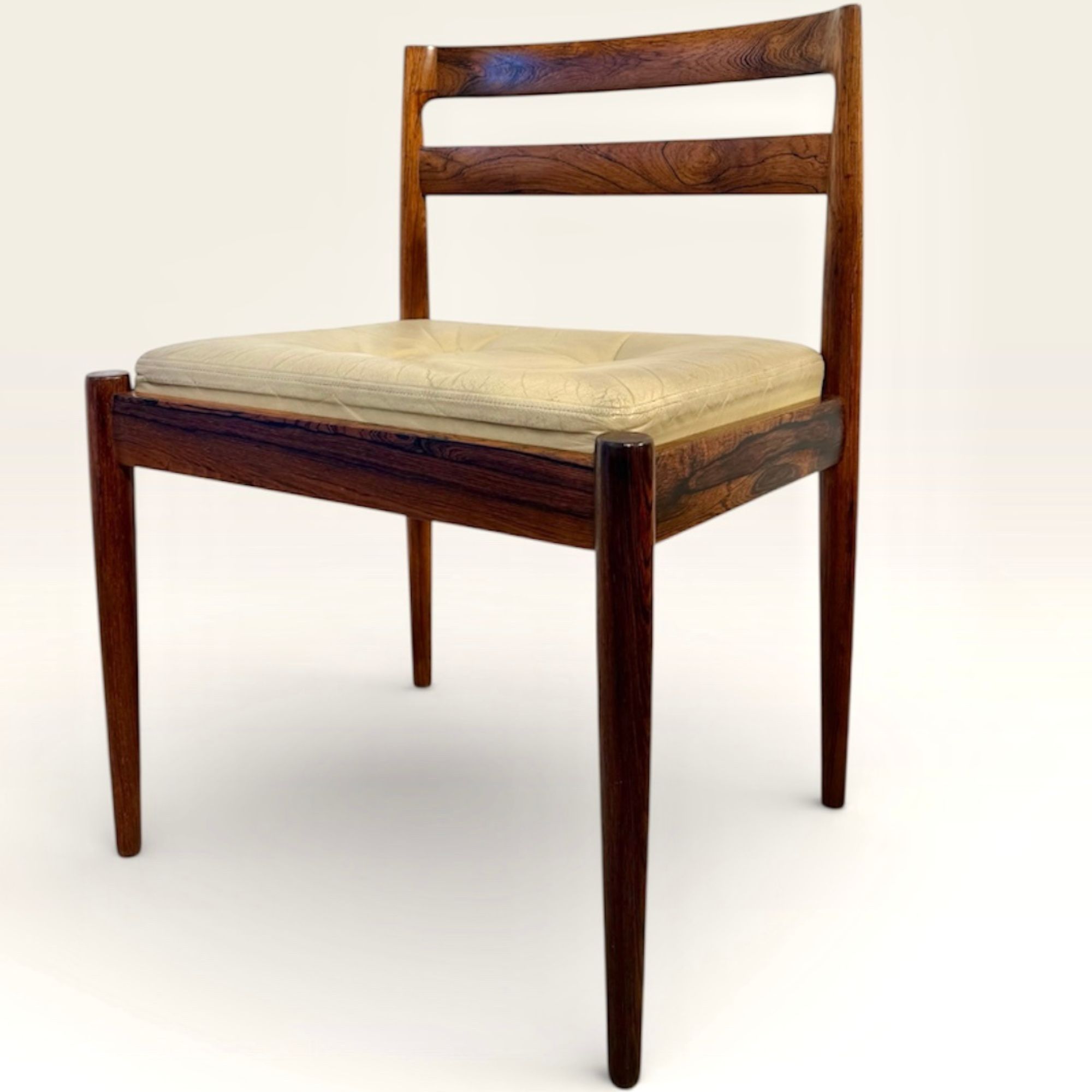 Chaises en palissandre et cuir par Kaï Kristiansen_Magnus Olesen_1960 1