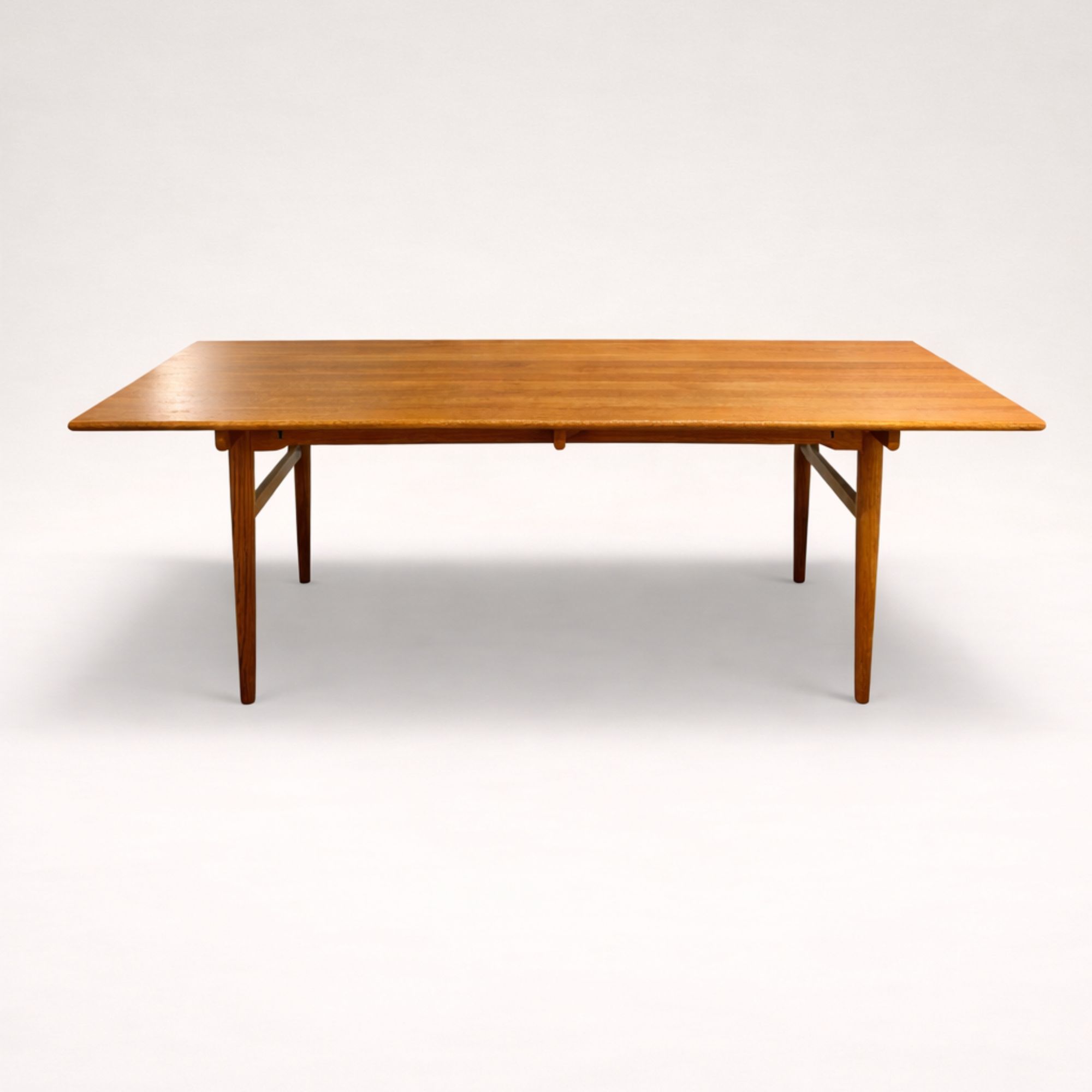 AT 327 Hans Wegner édition originale par Andreas Tuck 2